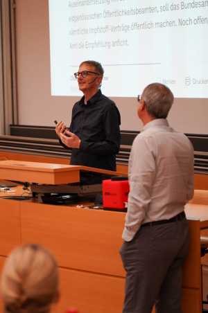 Roger Wattenhofer (ETH Zurich) and Patrick Cheridito (ETH Zurich)